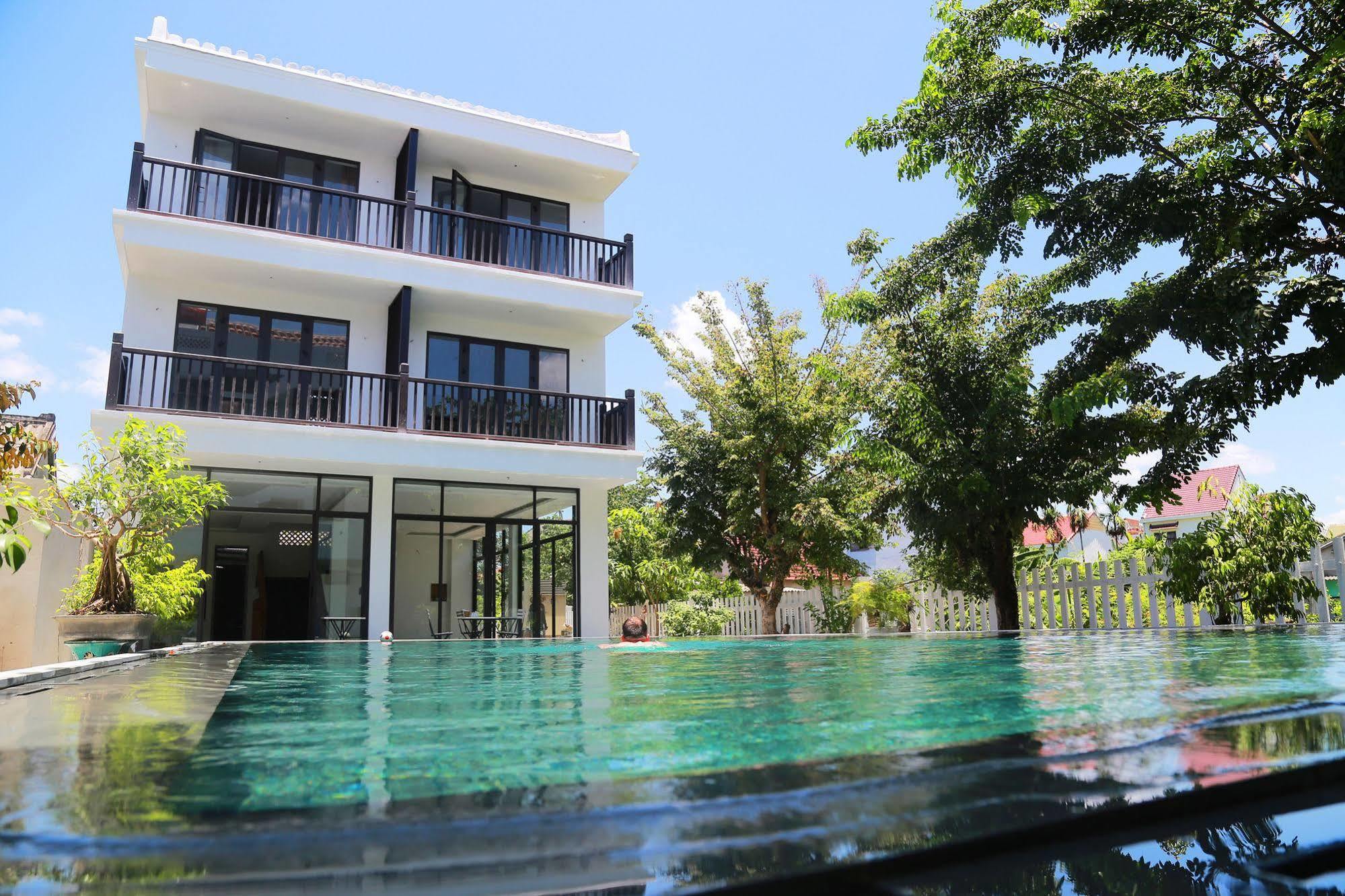 Ruby Hotel Hoi An Bagian luar foto